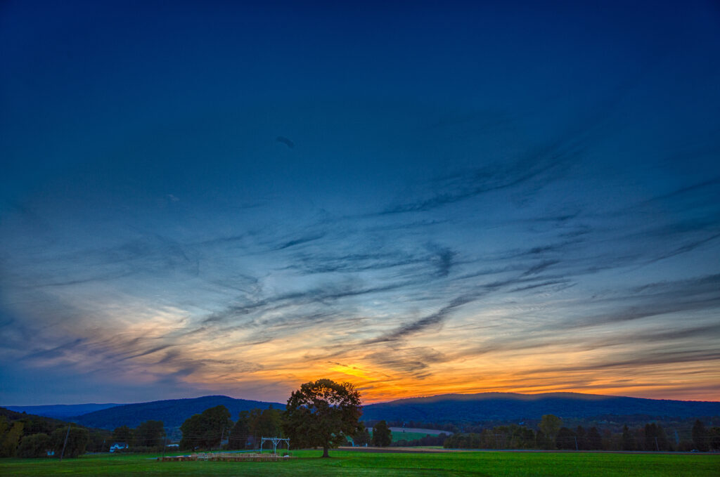 Photographing a rehearsal dinner at the Lion Rock Farm is a great pleasure. The view of the sunset is breathtaking.