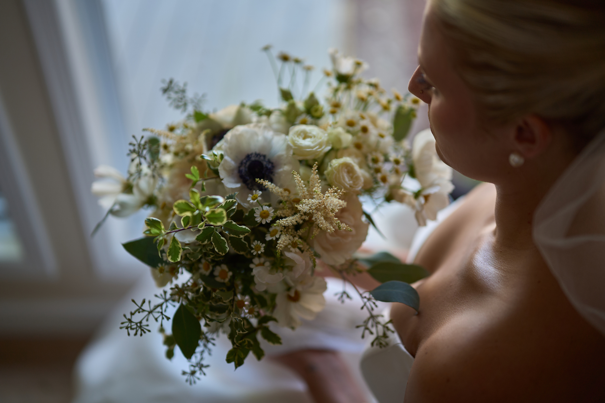 A Romantic Summer Wedding at the Interlaken Inn