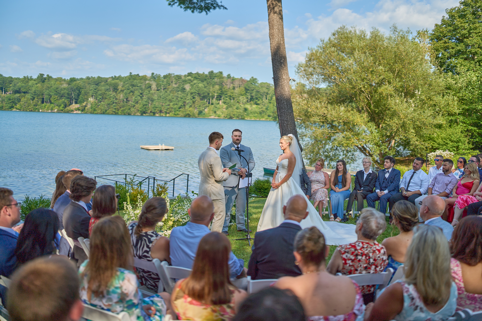 A Romantic Summer Wedding at the Interlaken Inn