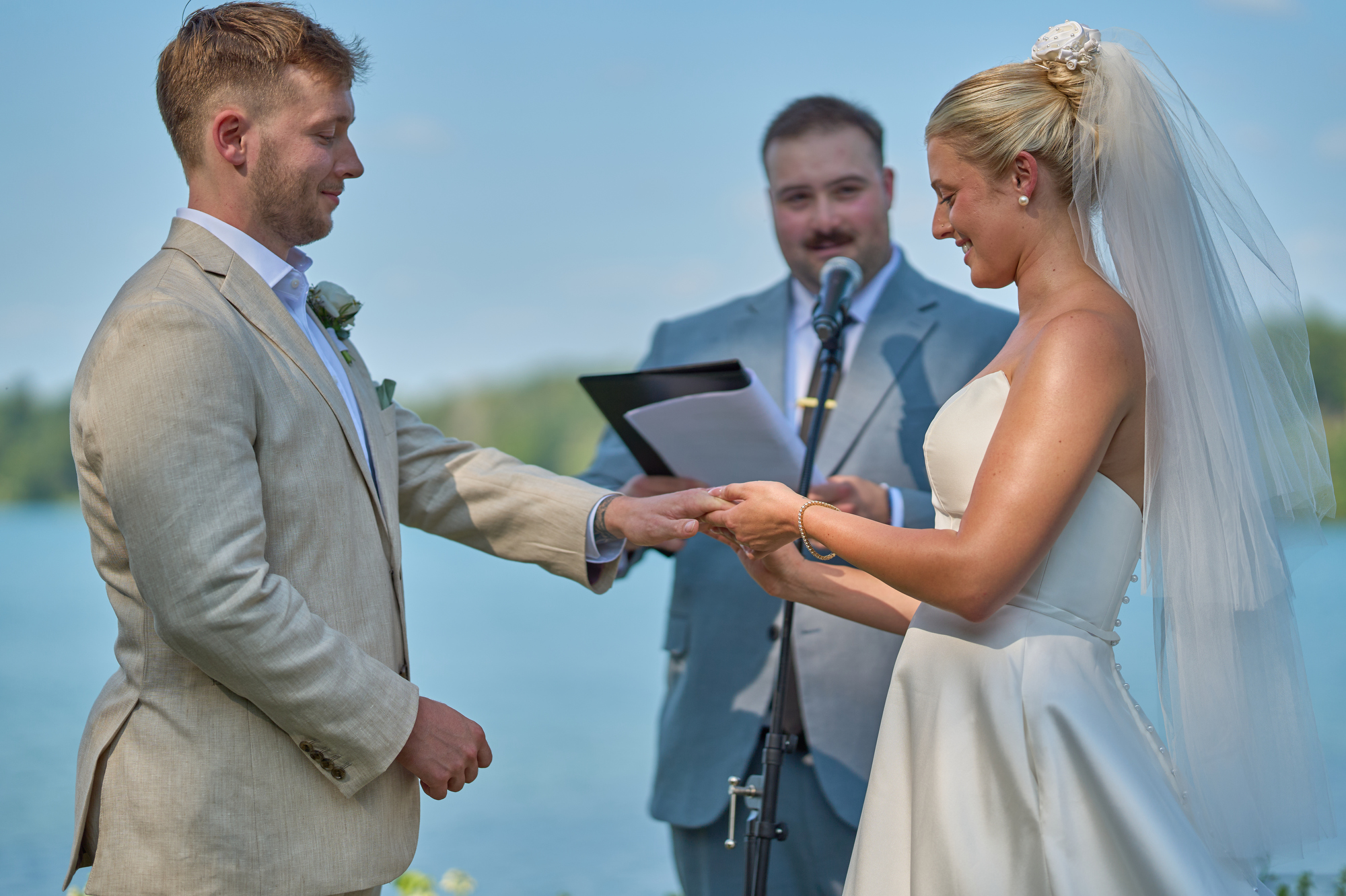 A Romantic Summer Wedding at the Interlaken Inn