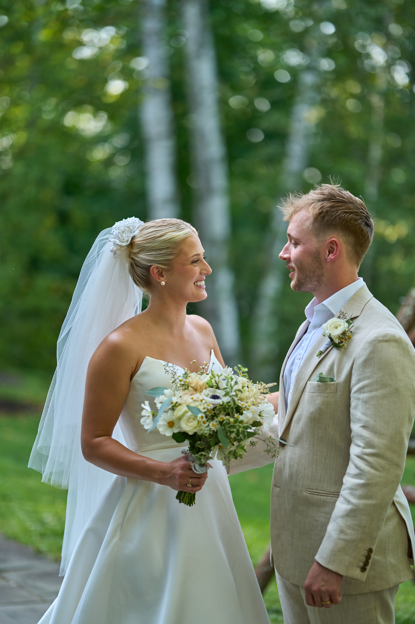 A Romantic Summer Wedding at the Interlaken Inn
