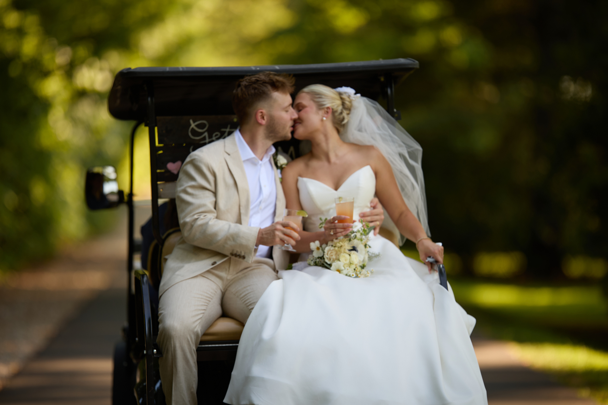 A Romantic Summer Wedding at the Interlaken Inn